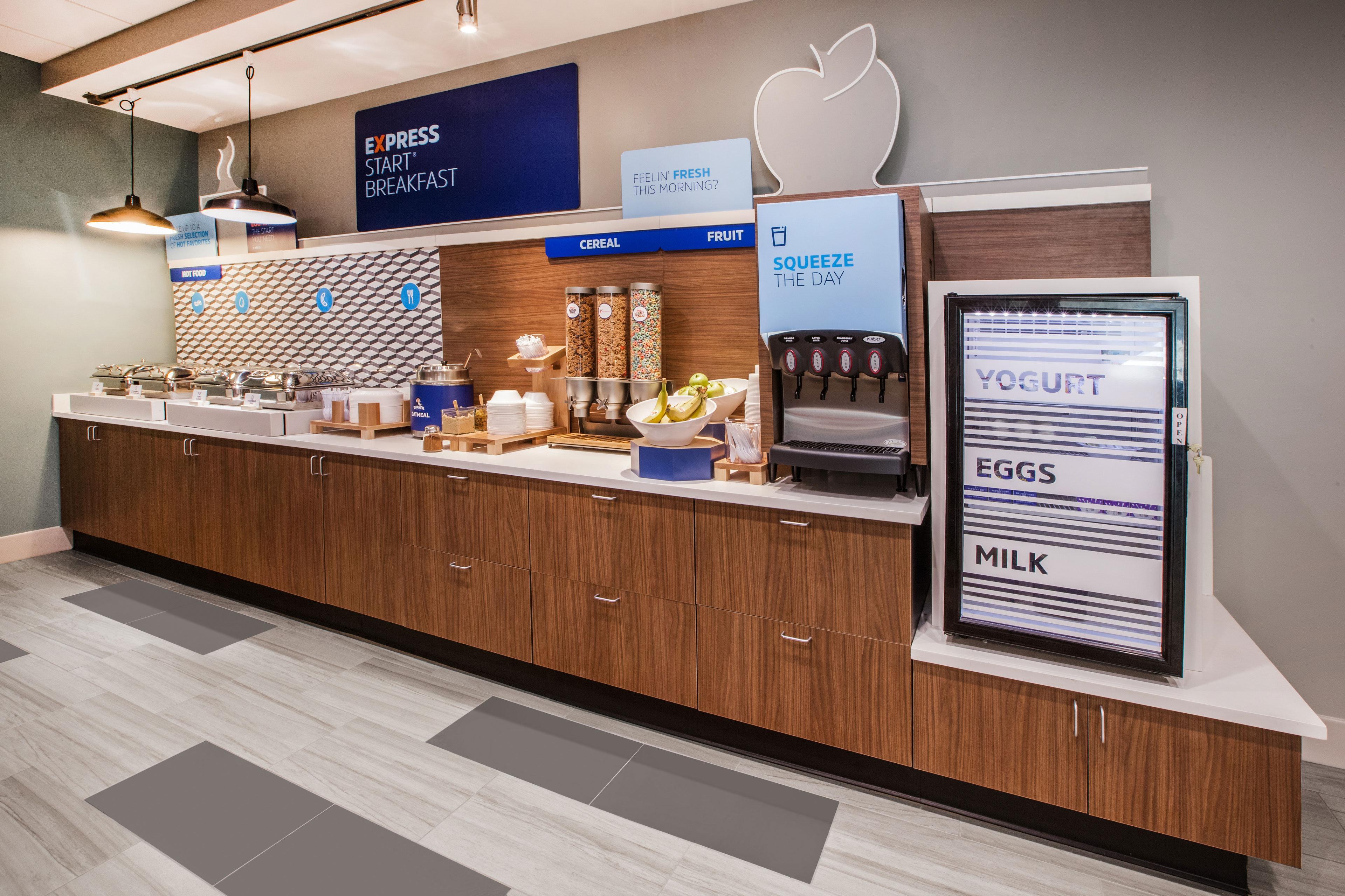 Holiday Inn Express Hotel & Suites Charlotte By Ihg Exterior foto